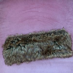 NWOT Collection eighteen Cowl Neck Faux Fur Infinity Scarf/Neck warmer 27 X 5 in